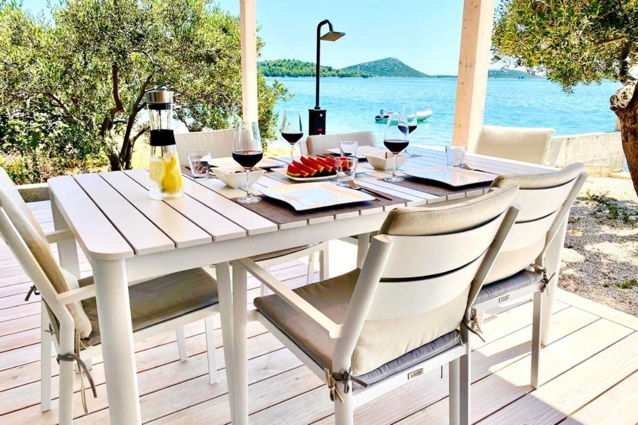 Buqez Eco Resort - Beach Villa 28 - Directly By Beach دراغ المظهر الخارجي الصورة