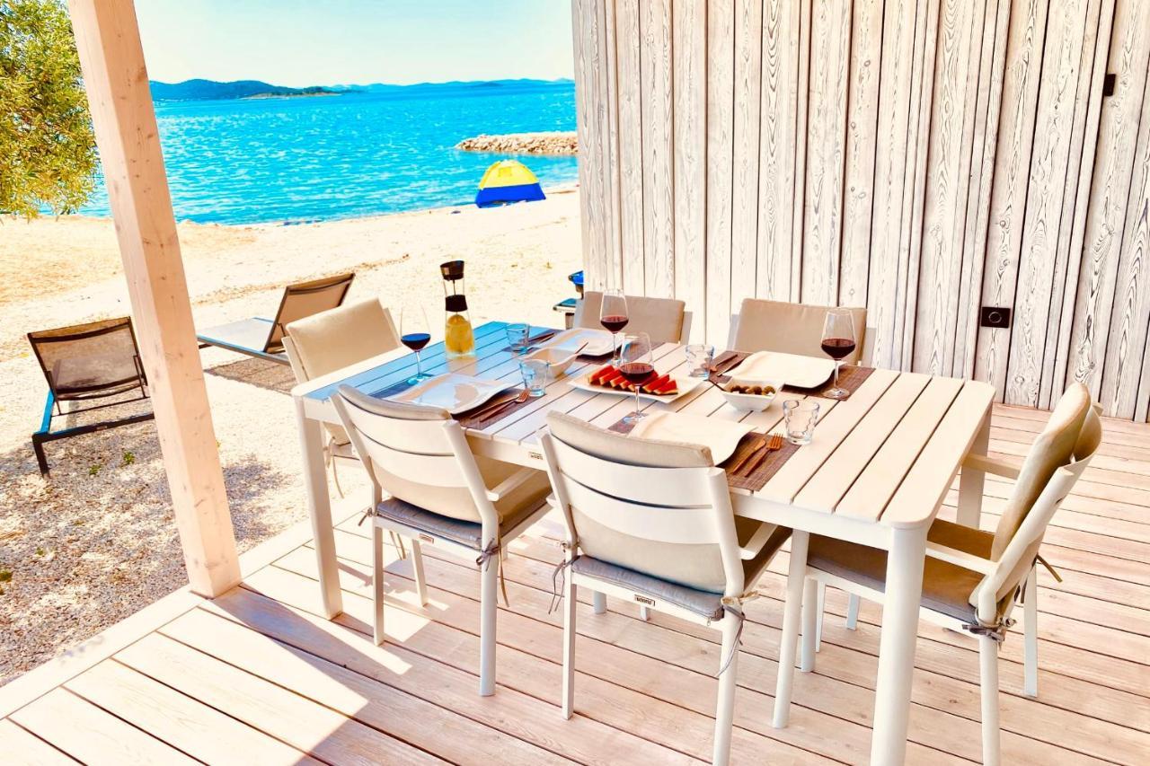 Buqez Eco Resort - Beach Villa 28 - Directly By Beach دراغ المظهر الخارجي الصورة