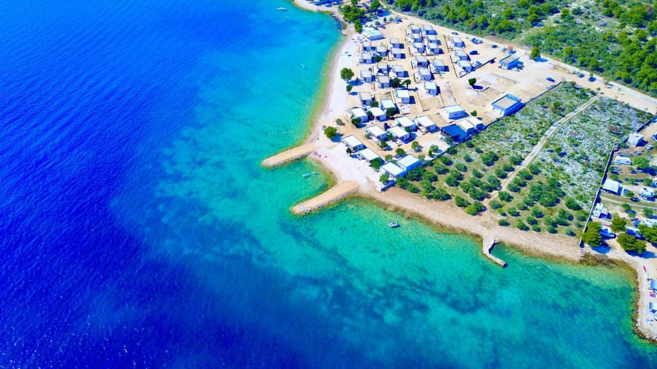 Buqez Eco Resort - Beach Villa 28 - Directly By Beach دراغ المظهر الخارجي الصورة