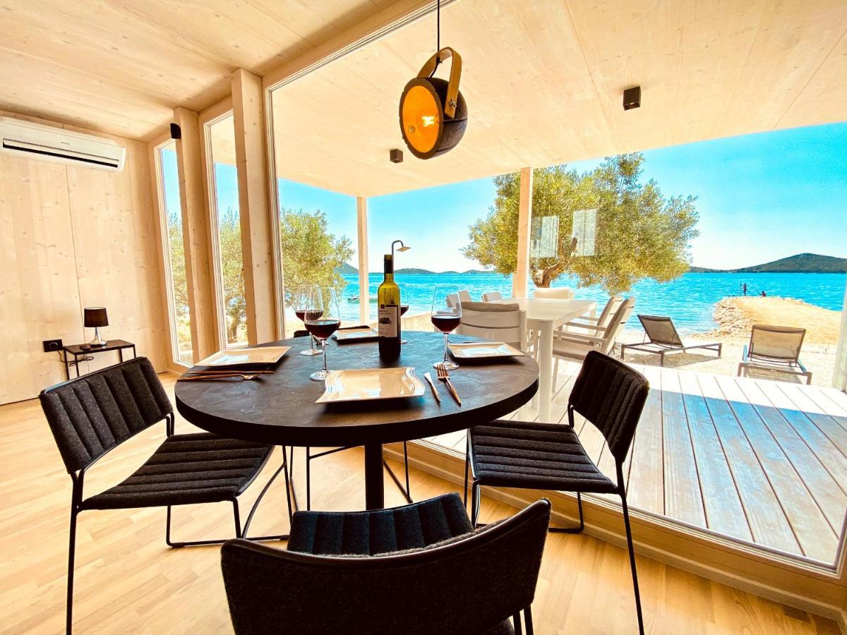 Buqez Eco Resort - Beach Villa 28 - Directly By Beach دراغ المظهر الخارجي الصورة