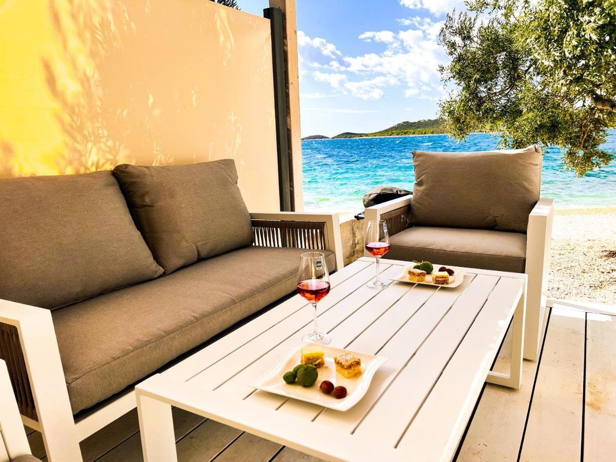 Buqez Eco Resort - Beach Villa 28 - Directly By Beach دراغ المظهر الخارجي الصورة